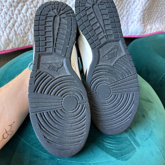 Nike Dunks - Mens 10 - Brown and white - Picture 8 of 8